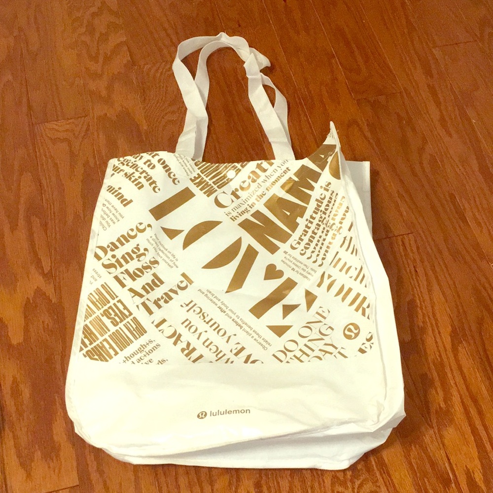 White lulu lemon tote 🍋